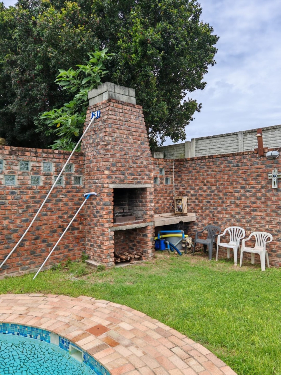 3 Bedroom Property for Sale in Nahoon Valley Park Eastern Cape